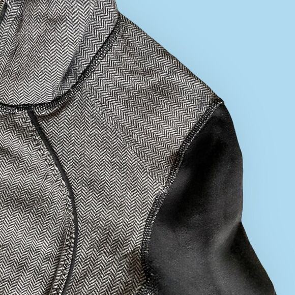 Lululemon Women’s Asana herringbone zip up jacket Gray/ Black Size S - Picture 8 of 15